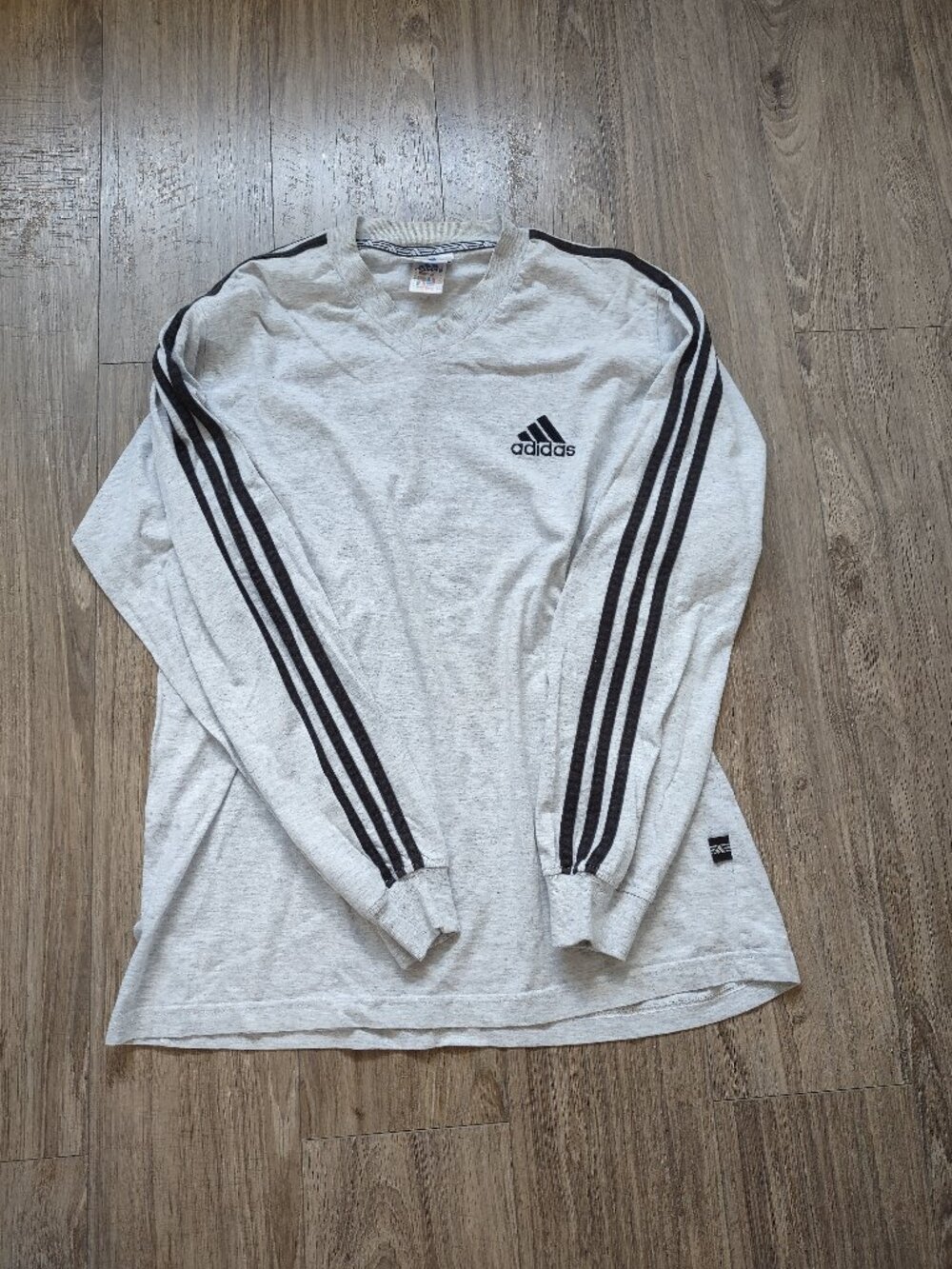 adidas long sleeve gray t-shirt